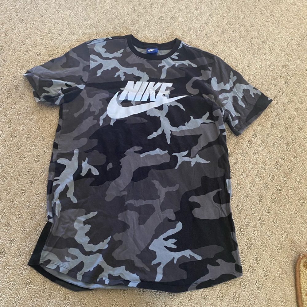Nike t shirt